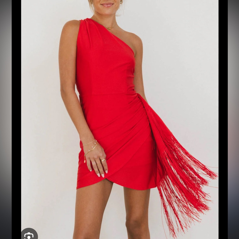 Elegant Red One-Shoulder Dress